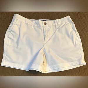 Old Navy Ladies White Everyday Short Flat Front Chino Shorts